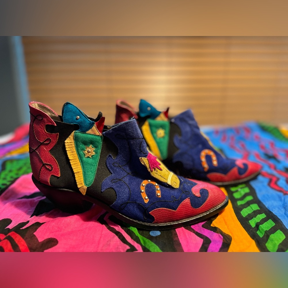 ❌ SOLD ❌  Zalo Multicolor Embroidered Ankle Boots